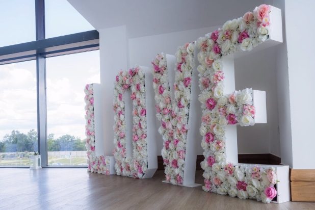 cropped-4ft-flolral-love-letters-1.jpg